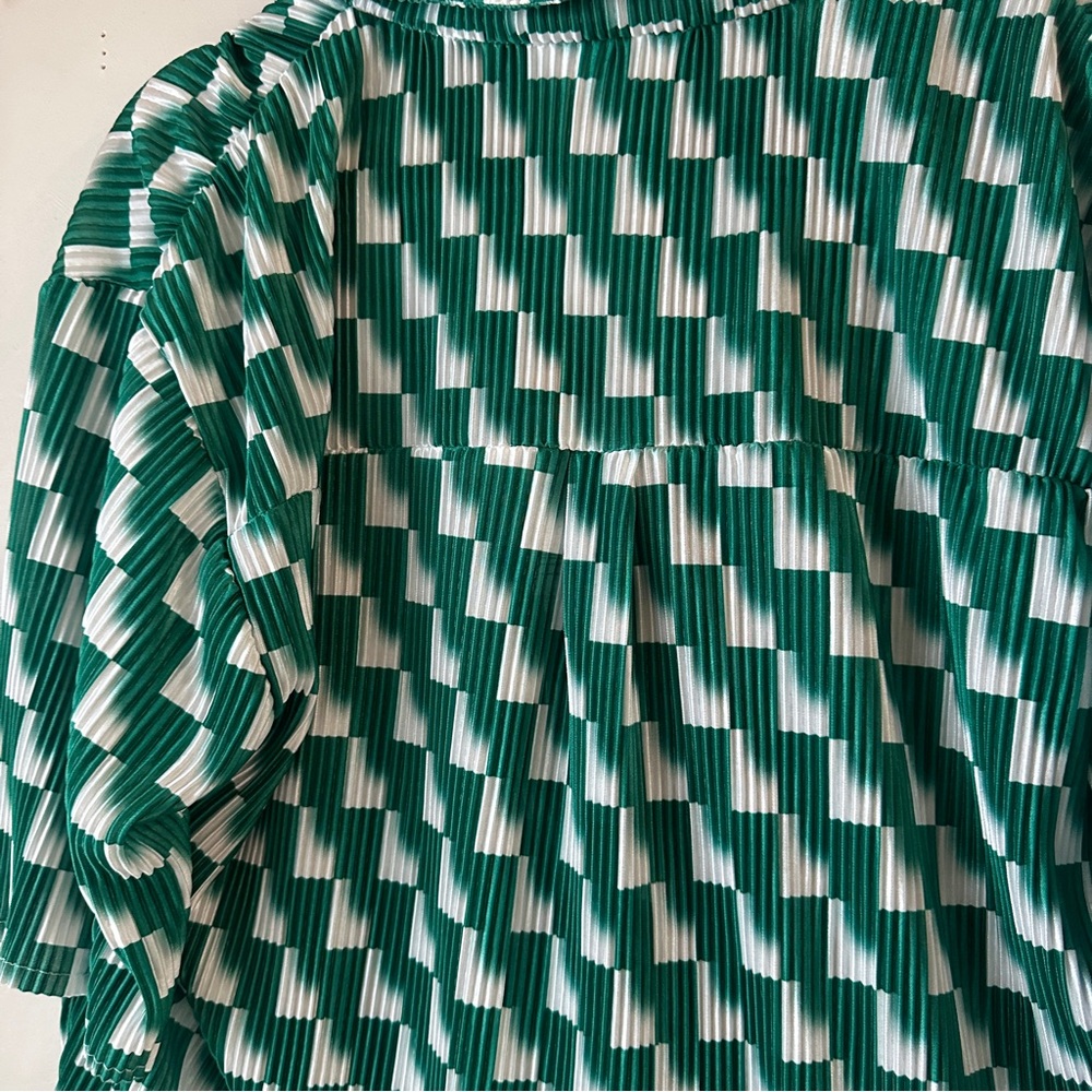 Green Ribbed Button-Front Top & Shorts Set - Picture 8 of 9